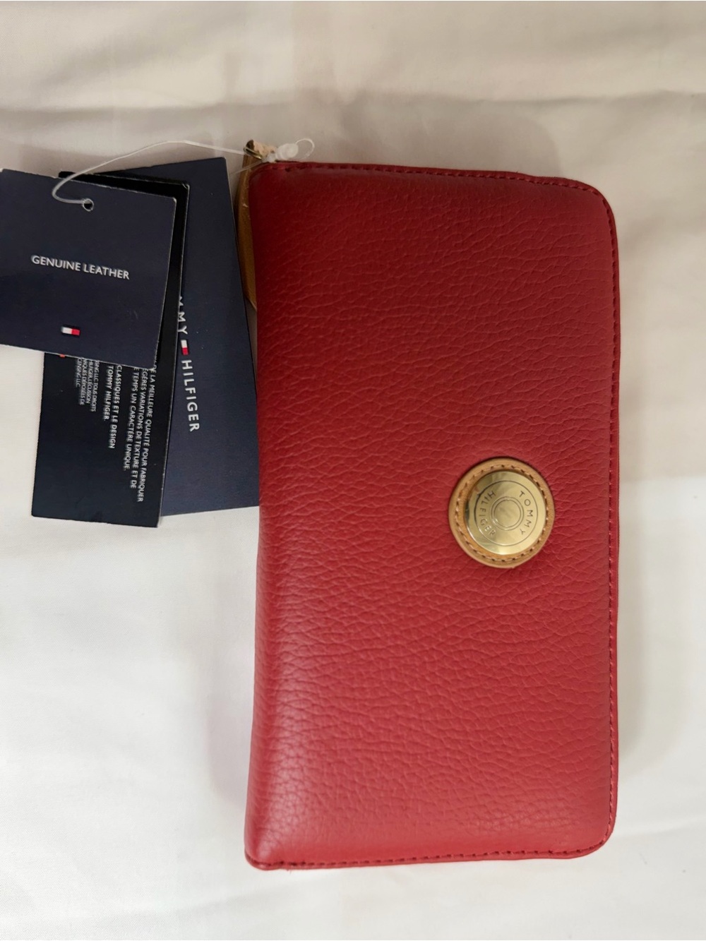 Tommy Hilfiger Red Pebbled Leather Zip Card Holder with Gold Emblem